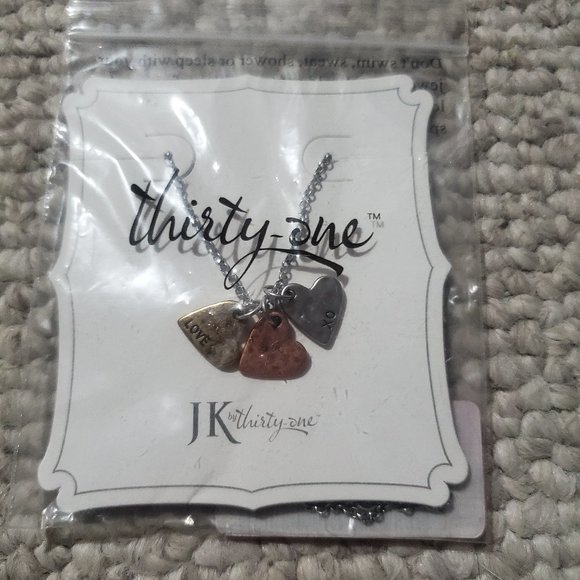 NIP Thirty One Three Hearts Necklace - Picture 1 of 2
